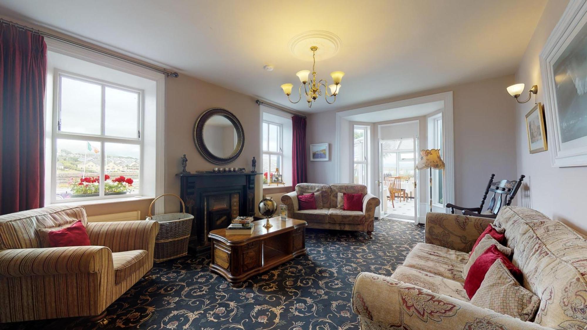 Milltown House Dingle Hotel Екстериор снимка