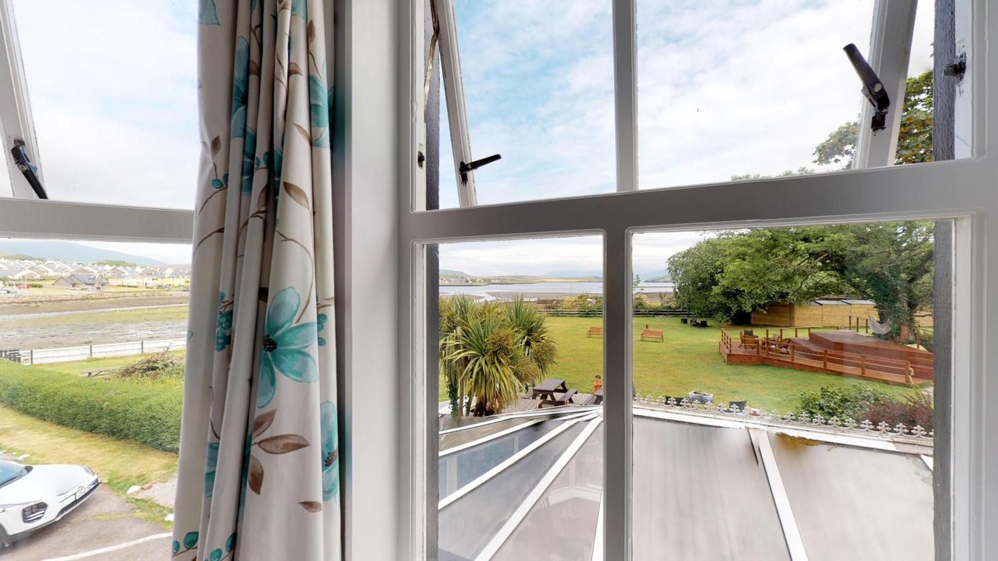 Milltown House Dingle Hotel Стая снимка