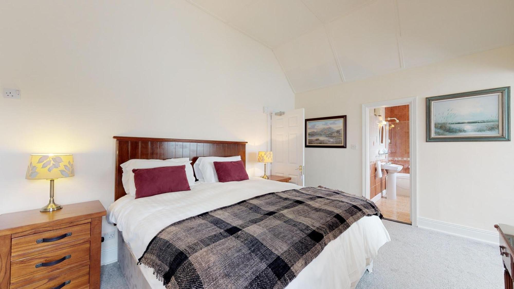 Milltown House Dingle Hotel Стая снимка